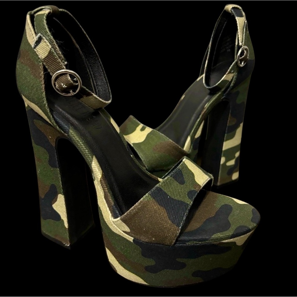 NWOB Dolls Kill / Current Mood Camo Holy Revelation Pure Platform Heels